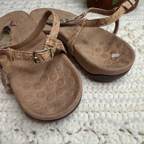 VIONIC Women's 9 Rest Miami Supportive Sandal Thong Ankle Strap Tan Gold Cork - Picture 8 of 12